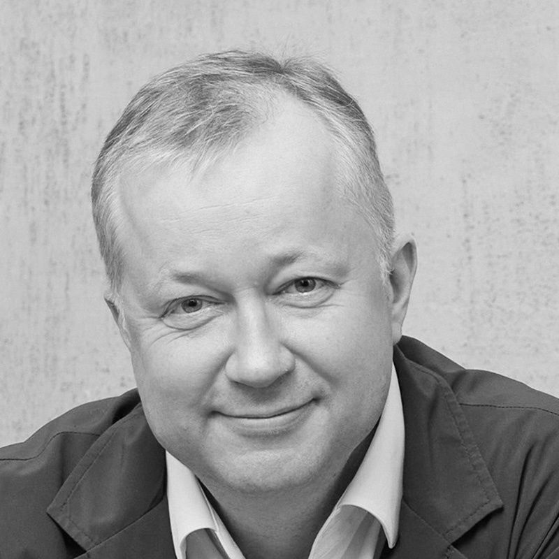 Два пути к бессмертию шампанского: как Пьер Периньон и Тьери Рюинар изменили виноделие