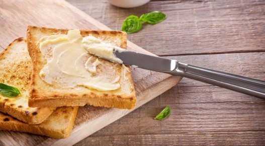 Сливочное масло с водкой: новый гастрономический тренд, который стоит попробовать