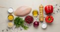 Простой рецепт вкусного салата с фасолью и курицей за 15 минут