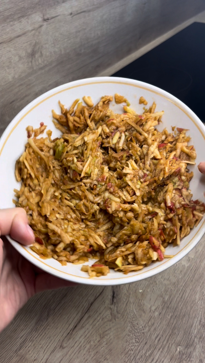 Легкий яблочный пирог с простым рецептом