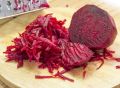 Удивительные салаты из свеклы, которые порадуют ваш стол