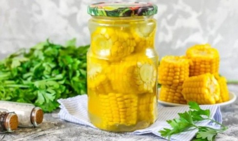 Кукуруза в остром рассоле: летнее вдохновение на зиму