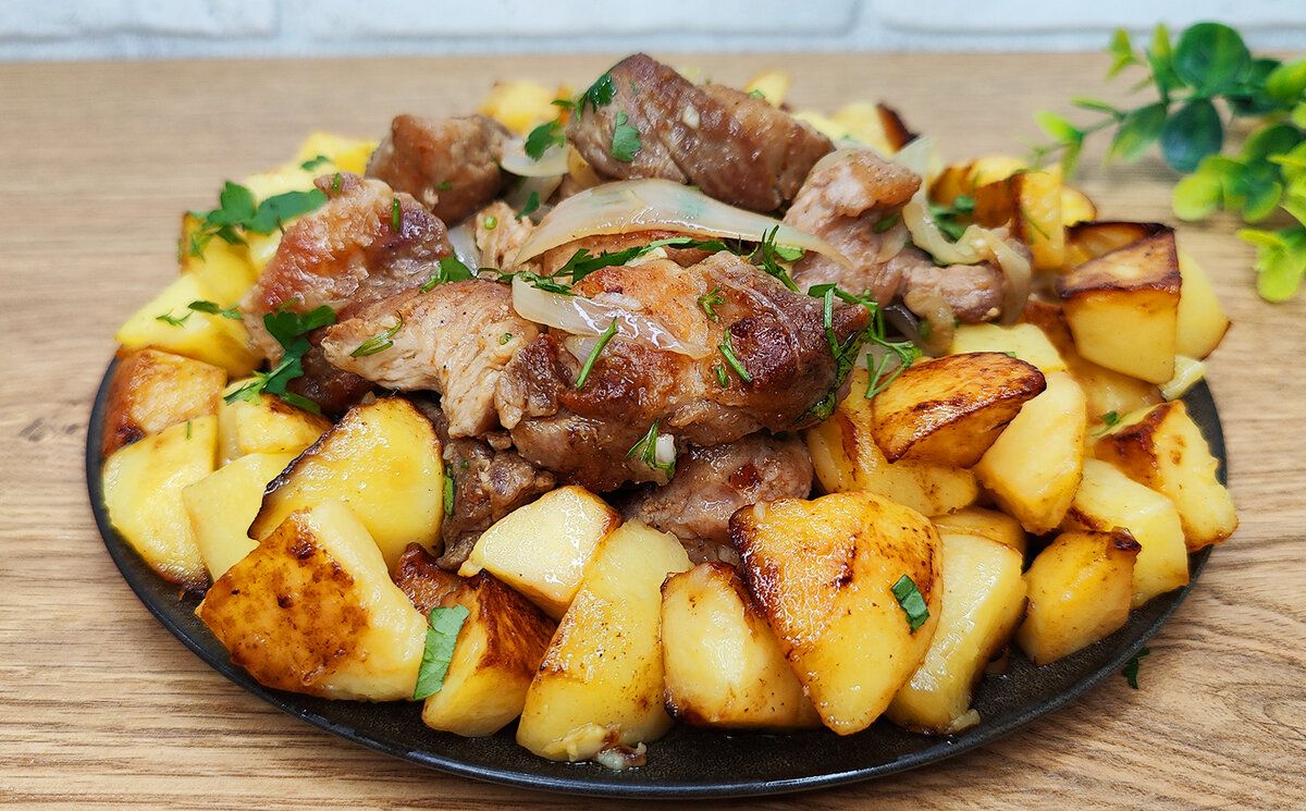 Простое и Вкусное Мясо с Картошкой: Идеальное Блюдо на Праздник