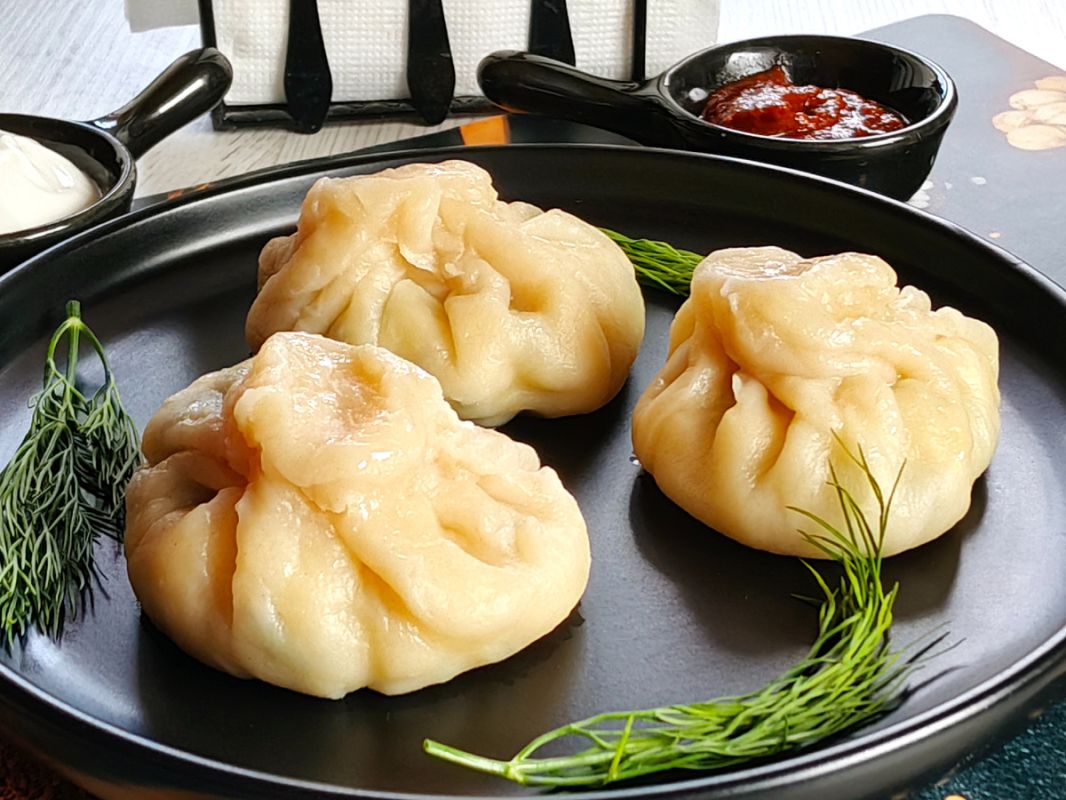 Как приготовить хинкали с сыром и зеленью – быстро и вкусно