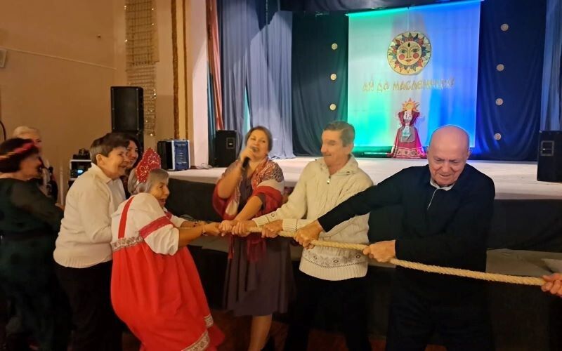 Как в клубе «Планета» встречали Масленицу с песнями и танцами