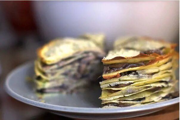 Грибной торт из блинов: удивите гостей новым вкусом