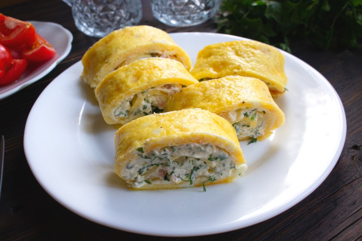 Нежный рулет с копченым лососем и сливочным сыром для вашего праздника