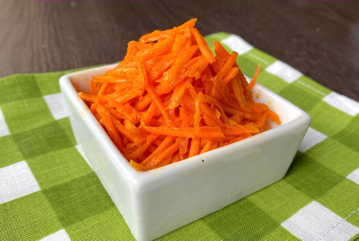 Как приготовить морковь по-корейски дома: простой рецепт