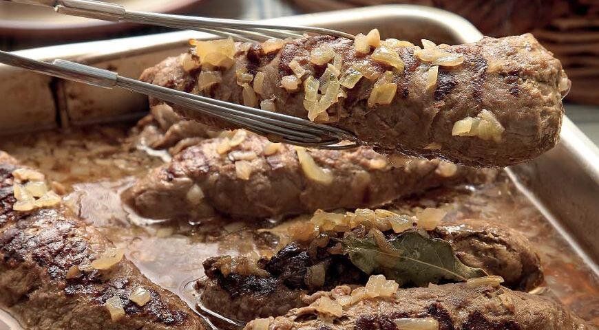 Вкусные крученики с грибами: шаг за шагом