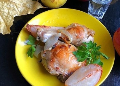 Куриная фантазия с осенними фруктами