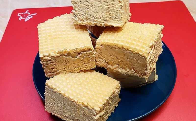 Крем-брюле с вафлями: легкий десерт, который удивит всех