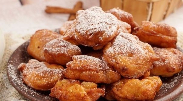 Ленивые пончики с яблоками на кефире