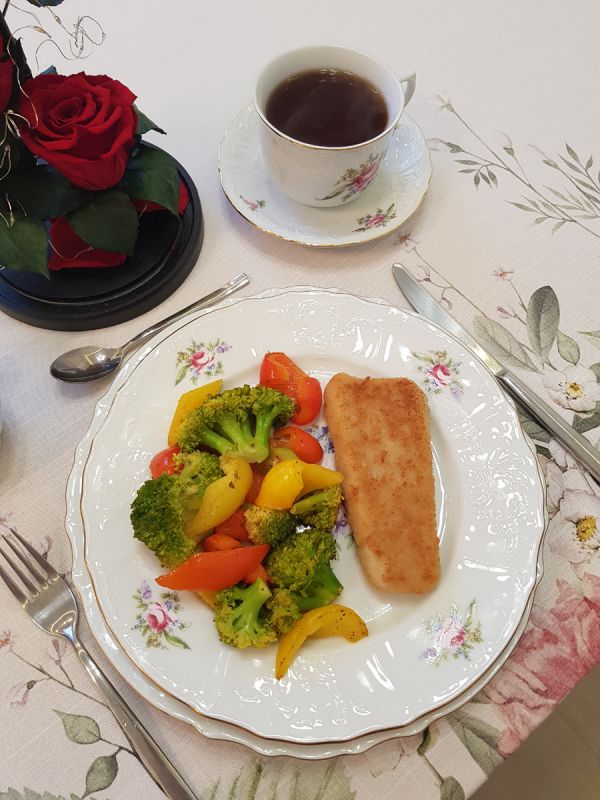 Запечённая брокколи со сладкими перцами: быстро и вкусно