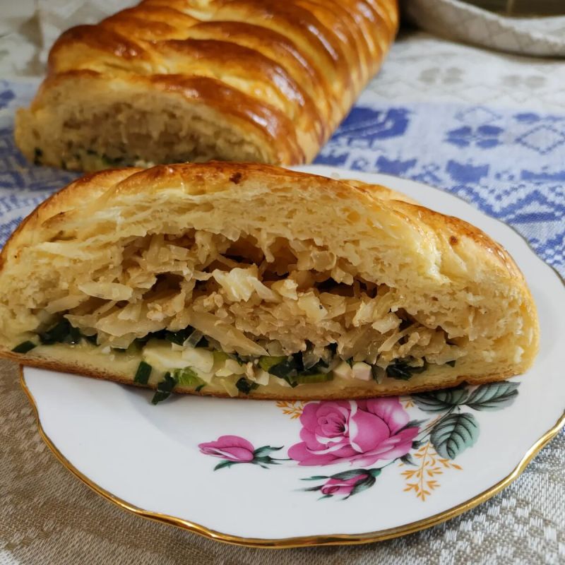 Как приготовить кулебяку с капустой и яйцами: классический рецепт русской кухни