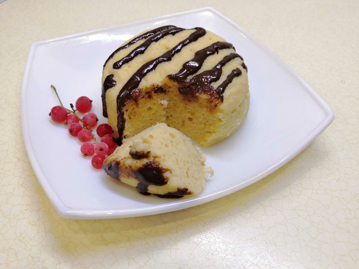 Как приготовить нежный ПП кекс без духовки за 10 минут