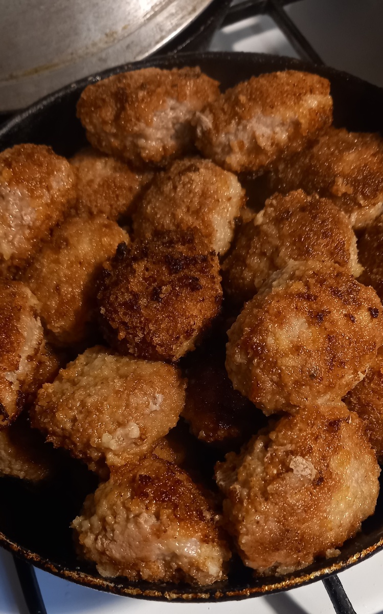 Как приготовить сочные котлеты на сковороде: простой и вкусный рецепт