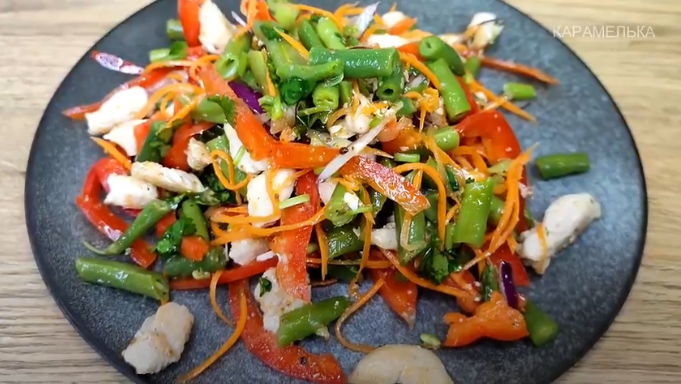 Невероятный салат "Метис" от соседки, который удивит вас вкусом