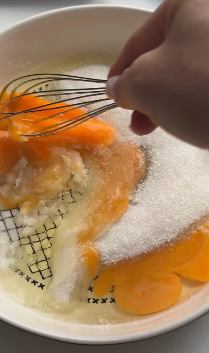 Простой и восхитительный клафути с красной смородиной за 5 минут