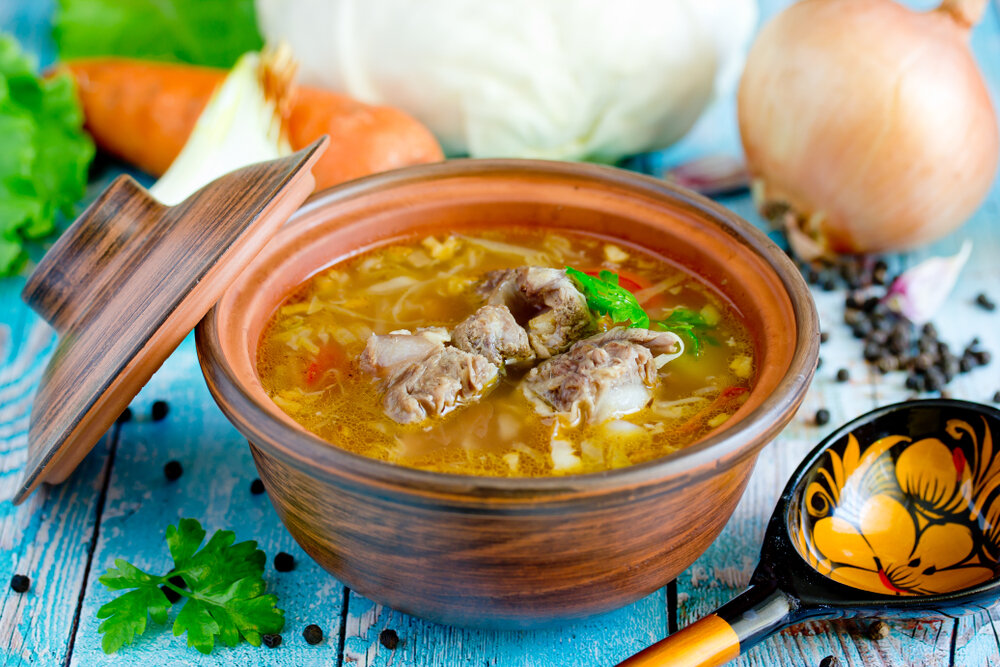 Шедевр русской кухни: щи с говядиной и свежей капустой