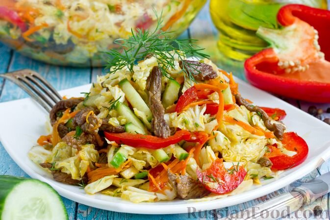 Салаты на любой вкус: пять свежих идей для вашего стола