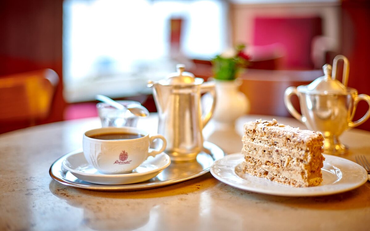 Торт, Овеянный Историей: Загадки Агнес Бернауэр