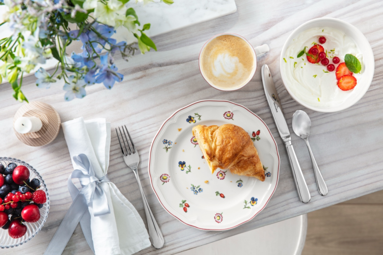 Как утренние ритуалы определяют ваш день: важность сервировки завтрака