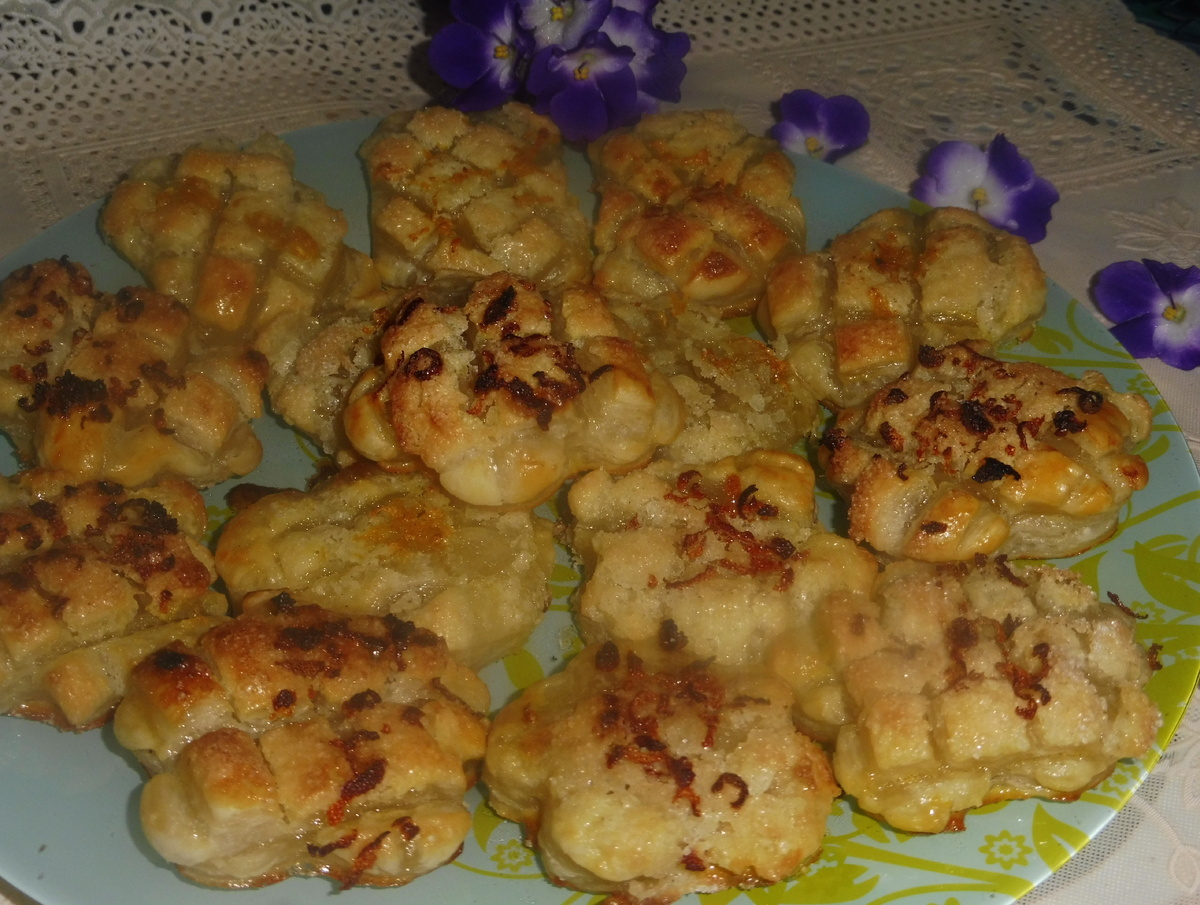 Быстрое и ароматное печенье из слоеного теста