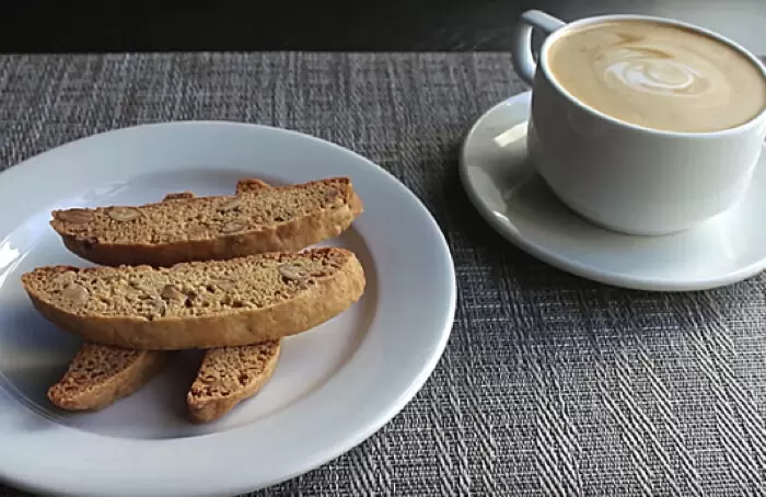 Утро с итальянским печеньем: как испечь бискотти с миндалем