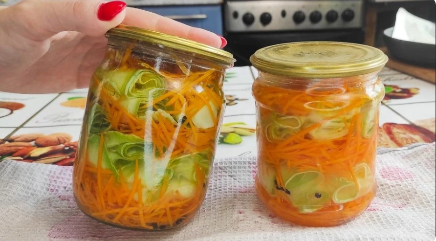 Кабачки в роли закуски: яркие рулетики для зимних запасов