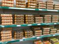 Почему крупные яйца не всегда полезнее: секреты выбора от продавца