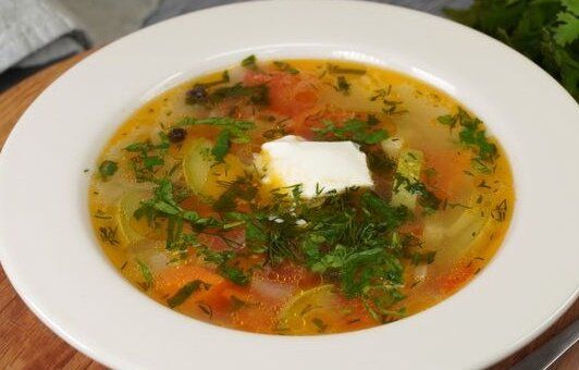 Легкий овощной суп с кабачками: идеальное решение для летнего дня