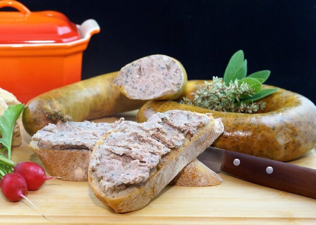 Как приготовить ливерную колбасу: 10 уникальных рецептов для домашних кулинаров